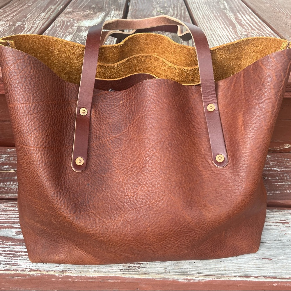 Large Avery in Saddle with 11 inch Saddle Handles